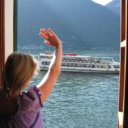 Waterfront Palazzo At Comolake *