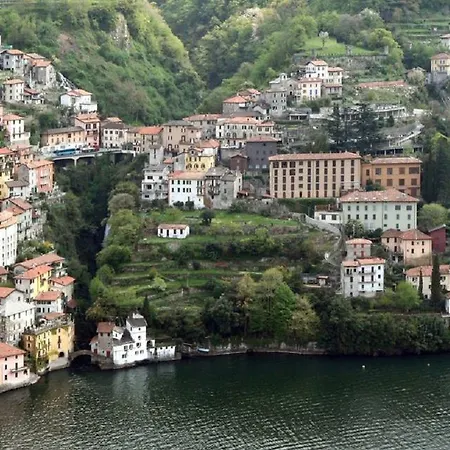 Waterfront Palazzo At Comolake * 네소