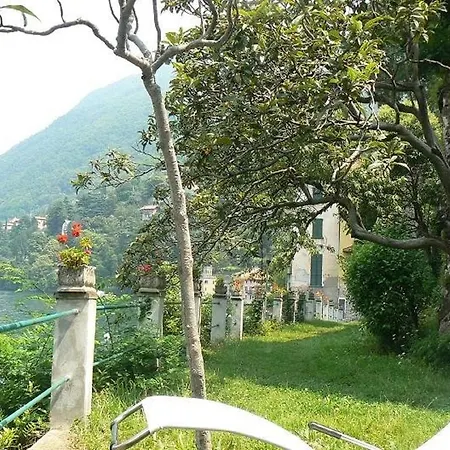 Waterfront Palazzo At Comolake 아파트 네소