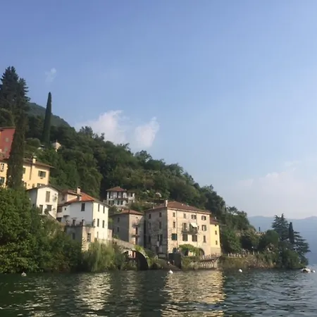 아파트 Waterfront Palazzo At Comolake 네소